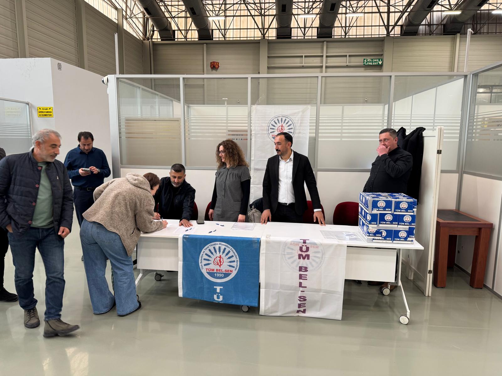 EMEKÇİLER, TOPLU SÖZLEŞMEYE “EVET” DEDİ